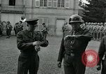 Standbild General Dwight David Eisenhower Etain Frankreich, 1944, aus Sekunde 61 historischem Filmmaterial Videoclip 65675038853