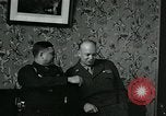 Standbild General Dwight Eisenhower Etain Frankreich, 1944, aus Sekunde 26 historischem Filmmaterial Videoclip 65675038854