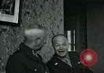 Standbild General Dwight Eisenhower Etain Frankreich, 1944, aus Sekunde 40 historischem Filmmaterial Videoclip 65675038854