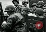 Standbild United States Army Truppen Frankreich, 1944, aus Sekunde 16 historischem Filmmaterial Videoclip 65675038859