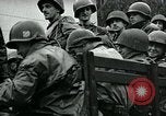 Standbild United States Army Truppen Frankreich, 1944, aus Sekunde 20 historischem Filmmaterial Videoclip 65675038859
