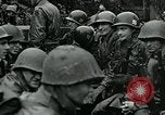 Standbild United States Army Truppen Frankreich, 1944, aus Sekunde 25 historischem Filmmaterial Videoclip 65675038859