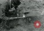 Standbild USA Ordnance Soldaten Balleroy Frankreich, 1944, aus Sekunde 56 historischem Filmmaterial Videoclip 65675038870