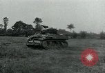 Standbild USA Soldaten Balleroy Frankreich, 1944, aus Sekunde 4 historischem Filmmaterial Videoclip 65675038871