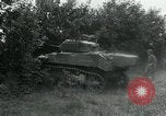 Standbild USA Soldaten Balleroy Frankreich, 1944, aus Sekunde 9 historischem Filmmaterial Videoclip 65675038871
