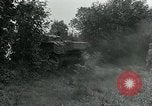 Standbild USA Soldaten Balleroy Frankreich, 1944, aus Sekunde 12 historischem Filmmaterial Videoclip 65675038871