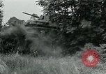 Standbild USA Soldaten Balleroy Frankreich, 1944, aus Sekunde 30 historischem Filmmaterial Videoclip 65675038871