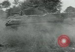 Standbild USA Soldaten Balleroy Frankreich, 1944, aus Sekunde 34 historischem Filmmaterial Videoclip 65675038871