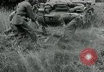 Standbild USA Soldaten Balleroy Frankreich, 1944, aus Sekunde 40 historischem Filmmaterial Videoclip 65675038871