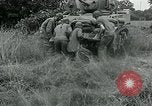 Standbild USA Soldaten Balleroy Frankreich, 1944, aus Sekunde 44 historischem Filmmaterial Videoclip 65675038871