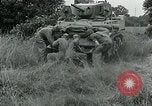 Standbild USA Soldaten Balleroy Frankreich, 1944, aus Sekunde 47 historischem Filmmaterial Videoclip 65675038871