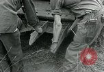 Standbild USA Soldaten Balleroy Frankreich, 1944, aus Sekunde 56 historischem Filmmaterial Videoclip 65675038871