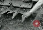Standbild USA Soldaten Balleroy Frankreich, 1944, aus Sekunde 58 historischem Filmmaterial Videoclip 65675038871