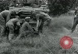 Standbild USA Soldaten Balleroy Frankreich, 1944, aus Sekunde 62 historischem Filmmaterial Videoclip 65675038871
