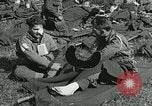 Standbild verletzte Soldaten St. Mere Eglise Frankreich, 1944, aus Sekunde 1 historischem Filmmaterial Videoclip 65675038875