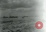 Standbild deutschen Kriegsgefangenen Nordfrankreich, 1944, aus Sekunde 4 historischem Filmmaterial Videoclip 65675038876