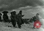 Standbild deutschen Kriegsgefangenen Nordfrankreich, 1944, aus Sekunde 11 historischem Filmmaterial Videoclip 65675038876