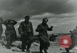 Standbild deutschen Kriegsgefangenen Nordfrankreich, 1944, aus Sekunde 12 historischem Filmmaterial Videoclip 65675038876