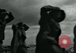 Standbild deutschen Kriegsgefangenen Nordfrankreich, 1944, aus Sekunde 16 historischem Filmmaterial Videoclip 65675038876