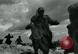 Standbild deutschen Kriegsgefangenen Nordfrankreich, 1944, aus Sekunde 25 historischem Filmmaterial Videoclip 65675038876