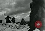 Standbild deutschen Kriegsgefangenen Nordfrankreich, 1944, aus Sekunde 26 historischem Filmmaterial Videoclip 65675038876
