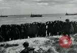 Standbild deutschen Kriegsgefangenen Nordfrankreich, 1944, aus Sekunde 52 historischem Filmmaterial Videoclip 65675038876