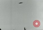 Standbild verwundet Airborne Truppe Soldaten St. Mere Eglise Frankreich, 1944, aus Sekunde 6 historischem Filmmaterial Videoclip 65675038877