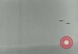 Standbild verwundet Airborne Truppe Soldaten St. Mere Eglise Frankreich, 1944, aus Sekunde 12 historischem Filmmaterial Videoclip 65675038877