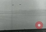 Standbild verwundet Airborne Truppe Soldaten St. Mere Eglise Frankreich, 1944, aus Sekunde 23 historischem Filmmaterial Videoclip 65675038877