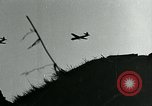 Standbild verwundet Airborne Truppe Soldaten St. Mere Eglise Frankreich, 1944, aus Sekunde 30 historischem Filmmaterial Videoclip 65675038877