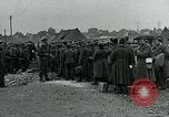 Standbild deutschen Kriegsgefangenen Southampton England, 1944, aus Sekunde 10 historischem Filmmaterial Videoclip 65675038879