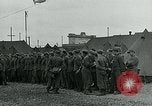 Standbild deutschen Kriegsgefangenen Southampton England, 1944, aus Sekunde 12 historischem Filmmaterial Videoclip 65675038879
