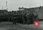 Standbild deutschen Kriegsgefangenen Southampton England, 1944, aus Sekunde 15 historischem Filmmaterial Videoclip 65675038879