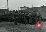 Standbild deutschen Kriegsgefangenen Southampton England, 1944, aus Sekunde 19 historischem Filmmaterial Videoclip 65675038879
