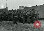 Standbild deutschen Kriegsgefangenen Southampton England, 1944, aus Sekunde 20 historischem Filmmaterial Videoclip 65675038879
