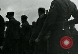 Standbild deutschen Kriegsgefangenen Southampton England, 1944, aus Sekunde 30 historischem Filmmaterial Videoclip 65675038879