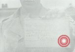 Standbild deutschen Kriegsgefangenen Southhampton England, 1944, aus Sekunde 1 historischem Filmmaterial Videoclip 65675038880