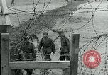 Standbild deutschen Kriegsgefangenen Southhampton England, 1944, aus Sekunde 16 historischem Filmmaterial Videoclip 65675038880