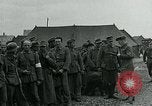 Standbild deutschen Kriegsgefangenen Southhampton England, 1944, aus Sekunde 20 historischem Filmmaterial Videoclip 65675038880