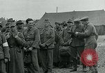 Standbild deutschen Kriegsgefangenen Southhampton England, 1944, aus Sekunde 37 historischem Filmmaterial Videoclip 65675038880