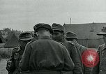 Standbild deutschen Kriegsgefangenen Southhampton England, 1944, aus Sekunde 52 historischem Filmmaterial Videoclip 65675038880