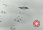 Image C-47 Avion Holland Hollande, 1944, de la seconde 12 séquences d'archives historiques vidéo 65675038889