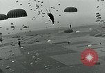 Image C-47 Avion Holland Hollande, 1944, de la seconde 20 séquences d'archives historiques vidéo 65675038889