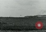 Standbild American glider Holland Niederlande, 1944, aus Sekunde 10 historischem Filmmaterial Videoclip 65675038890