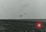 Standbild American glider Holland Niederlande, 1944, aus Sekunde 14 historischem Filmmaterial Videoclip 65675038890