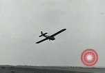 Standbild American glider Holland Niederlande, 1944, aus Sekunde 31 historischem Filmmaterial Videoclip 65675038890
