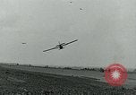Standbild American glider Holland Niederlande, 1944, aus Sekunde 34 historischem Filmmaterial Videoclip 65675038890