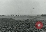 Standbild American glider Holland Niederlande, 1944, aus Sekunde 50 historischem Filmmaterial Videoclip 65675038890