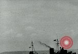 Image les troupes américaines faire assaut amphibie à Omaha Beach le Jour J Normandie France, 1944, de la seconde 13 séquences d'archives historiques vidéo 65675038892