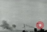 Image les troupes américaines faire assaut amphibie à Omaha Beach le Jour J Normandie France, 1944, de la seconde 15 séquences d'archives historiques vidéo 65675038892